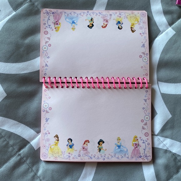 NEW Lot of Disney Princess Notepads, sticky notes & an Activity Book - Picture 5 of 10